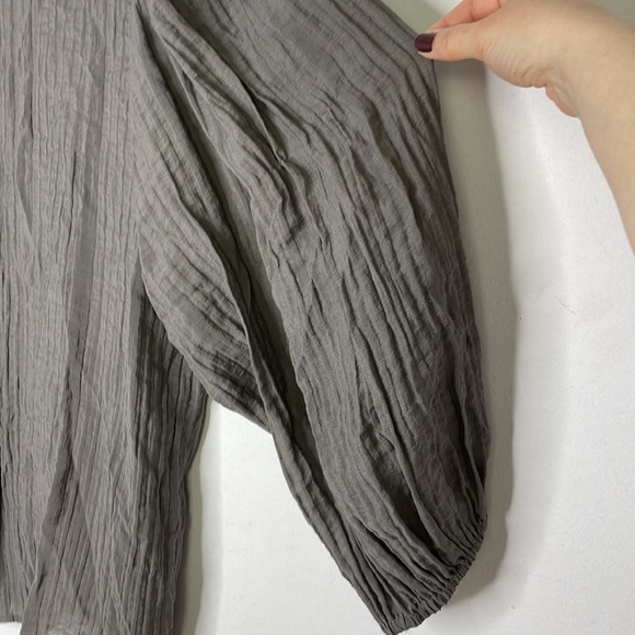 Soaked in luxury pleats texture balloon sleeve sheen blouse - Picture 5 of 9